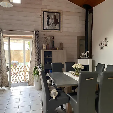 Avec Piscine Privee Holiday home *